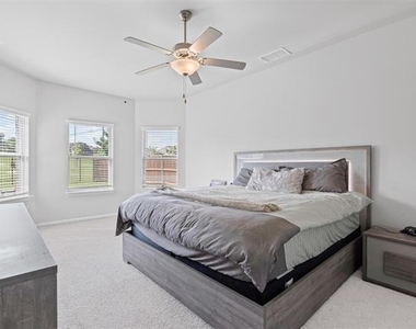 1206 Fox Chase Drive - Photo Thumbnail 19