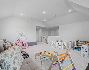1206 Fox Chase Drive - Photo Thumbnail 28