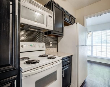 8550 Fair Oaks Crossing - Photo Thumbnail 7