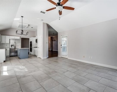 2608 Glenridge Drive - Photo Thumbnail 9