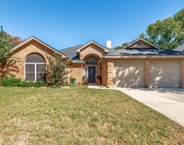 2608 Glenridge Drive - Photo Thumbnail 1