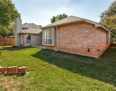 2608 Glenridge Drive - Photo Thumbnail 24