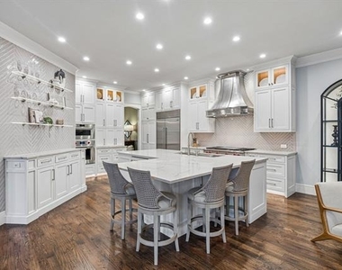 4954 Northshore Drive - Photo Thumbnail 9