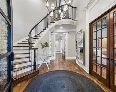 4954 Northshore Drive - Photo Thumbnail 3