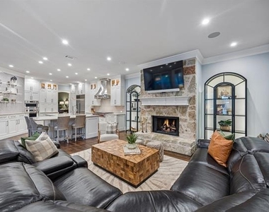 4954 Northshore Drive - Photo Thumbnail 13