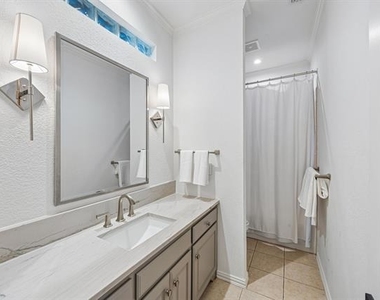 4954 Northshore Drive - Photo Thumbnail 29