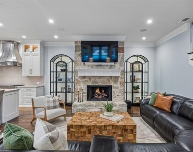 4954 Northshore Drive - Photo Thumbnail 14