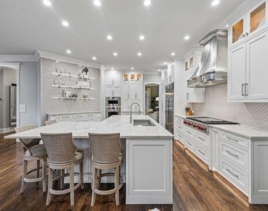 4954 Northshore Drive - Photo Thumbnail 10