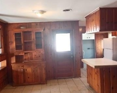 1711 Langford Street - Photo Thumbnail 9
