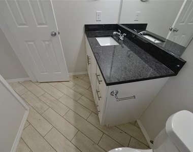 2385 Murphy Court - Photo Thumbnail 6
