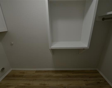 2385 Murphy Court - Photo Thumbnail 23