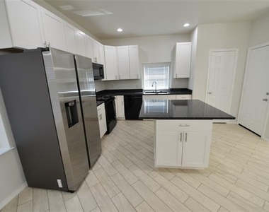 2385 Murphy Court - Photo Thumbnail 10