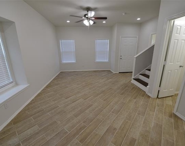 2393 Murphy Court - Photo Thumbnail 5