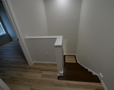 2393 Murphy Court - Photo Thumbnail 20