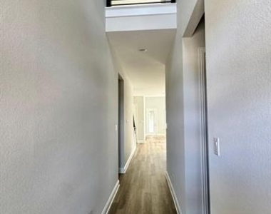 2930 Eleanor Drive - Photo Thumbnail 5