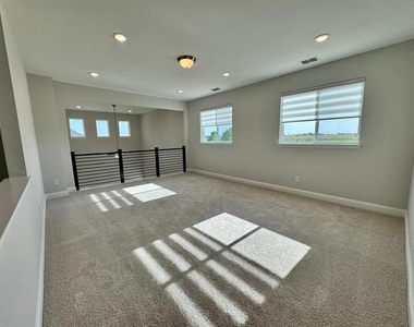 2930 Eleanor Drive - Photo Thumbnail 20