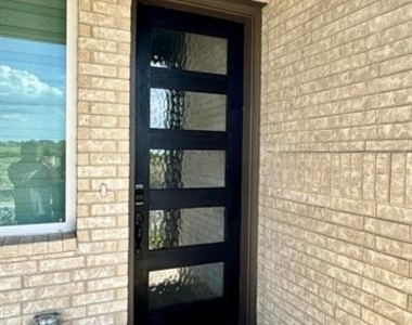 2930 Eleanor Drive - Photo Thumbnail 1