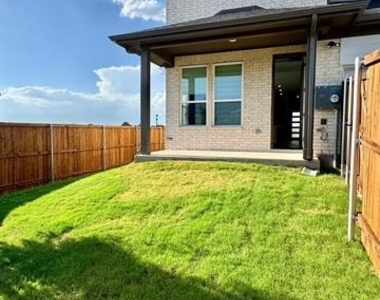 2930 Eleanor Drive - Photo Thumbnail 32