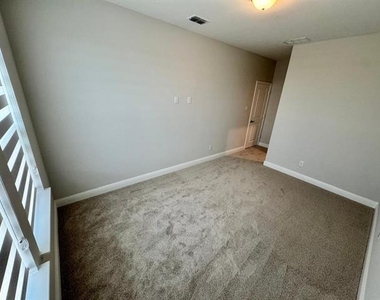 2930 Eleanor Drive - Photo Thumbnail 19