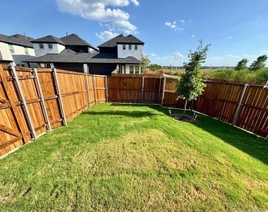 2930 Eleanor Drive - Photo Thumbnail 31