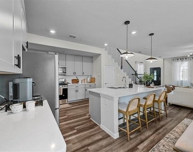 4001 Hackney Springs Lane - Photo Thumbnail 5