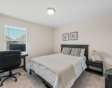 4001 Hackney Springs Lane - Photo Thumbnail 18