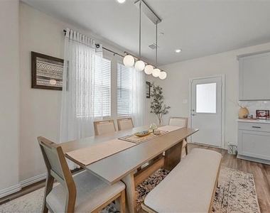 4001 Hackney Springs Lane - Photo Thumbnail 3