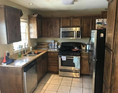 4717 Deere Street - Photo Thumbnail 5
