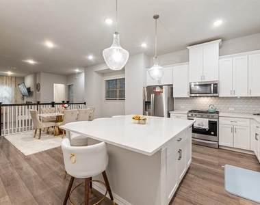 4525 Ward Street - Photo Thumbnail 9