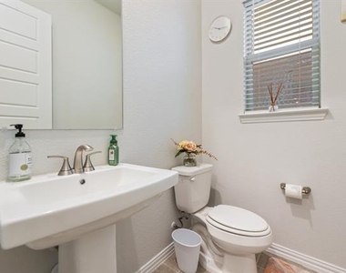 4525 Ward Street - Photo Thumbnail 12
