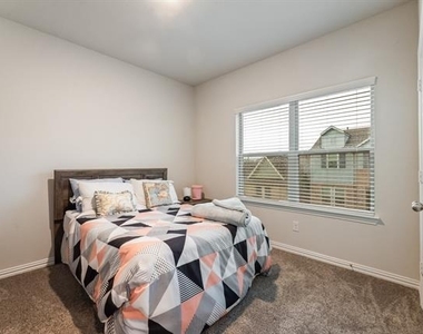 4525 Ward Street - Photo Thumbnail 13