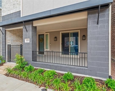 4525 Ward Street - Photo Thumbnail 2