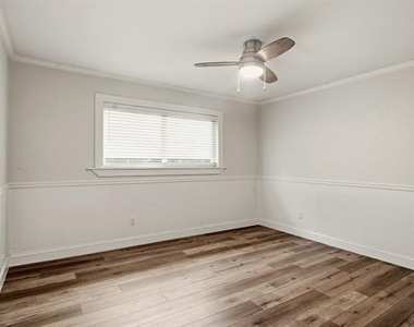 7354 Walling Lane - Photo Thumbnail 20