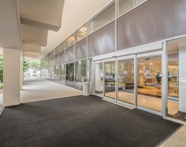 6211 W Northwest Highway - Photo Thumbnail 18