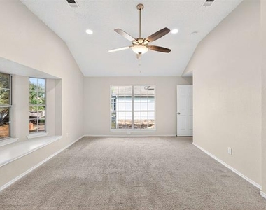 2124 Newport Drive - Photo Thumbnail 29