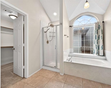 2124 Newport Drive - Photo Thumbnail 21