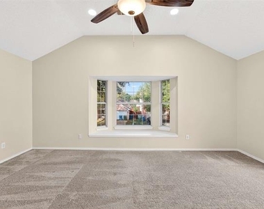 2124 Newport Drive - Photo Thumbnail 28