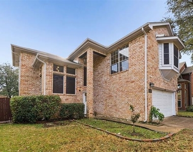 2124 Newport Drive - Photo Thumbnail 2