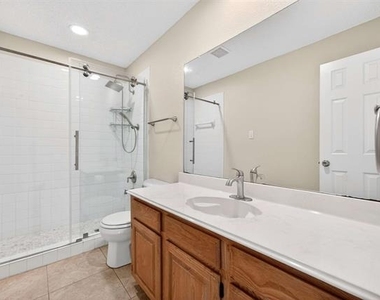 2124 Newport Drive - Photo Thumbnail 25