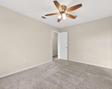 2124 Newport Drive - Photo Thumbnail 24