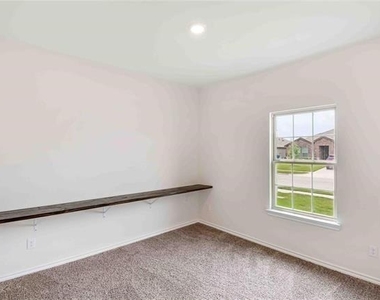 110 Real Quiet Lane - Photo Thumbnail 14