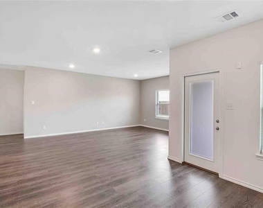 110 Real Quiet Lane - Photo Thumbnail 12