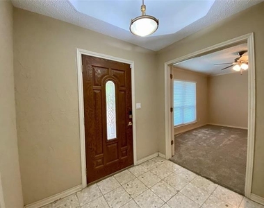 909 Hillsdale Drive - Photo Thumbnail 1