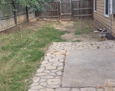 3712 Mandy Drive - Photo Thumbnail 9