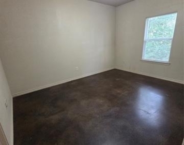 3712 Mandy Drive - Photo Thumbnail 6