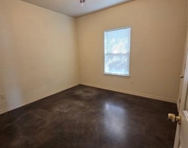 3712 Mandy Drive - Photo Thumbnail 7