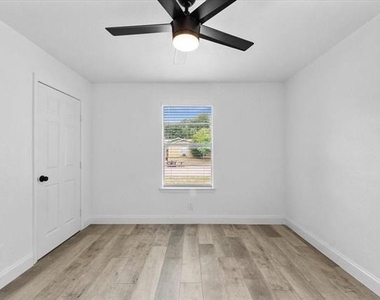 1628 Americana Boulevard - Photo Thumbnail 13