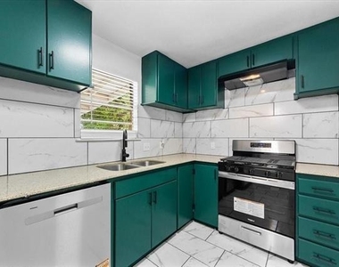 1628 Americana Boulevard - Photo Thumbnail 6