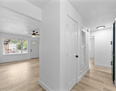 1628 Americana Boulevard - Photo Thumbnail 4
