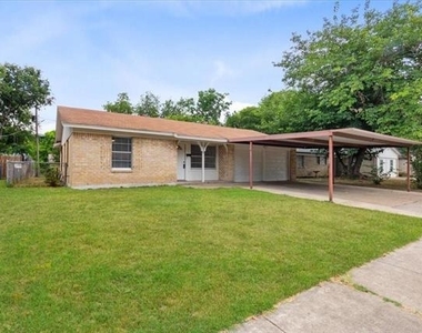 1628 Americana Boulevard - Photo Thumbnail 1